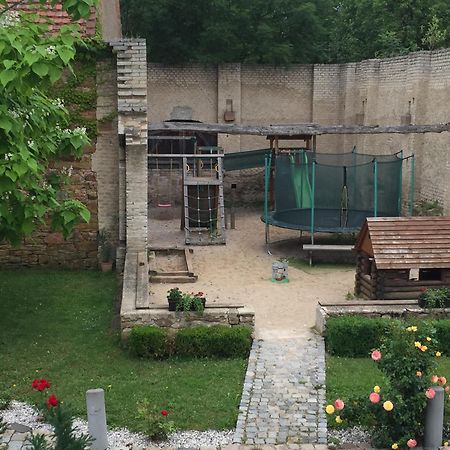 Penzion Ve Stoleti Lodenice Exterior photo